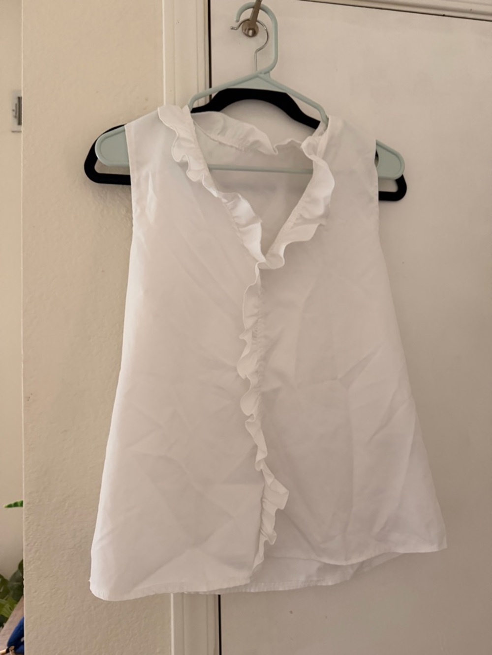 SHEIN White Ruffle Trim Sleeveless Blouse